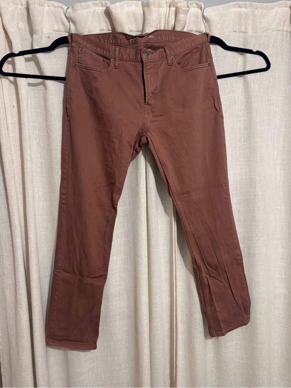 Old Navy Slim Jeans in Brown/Mauve